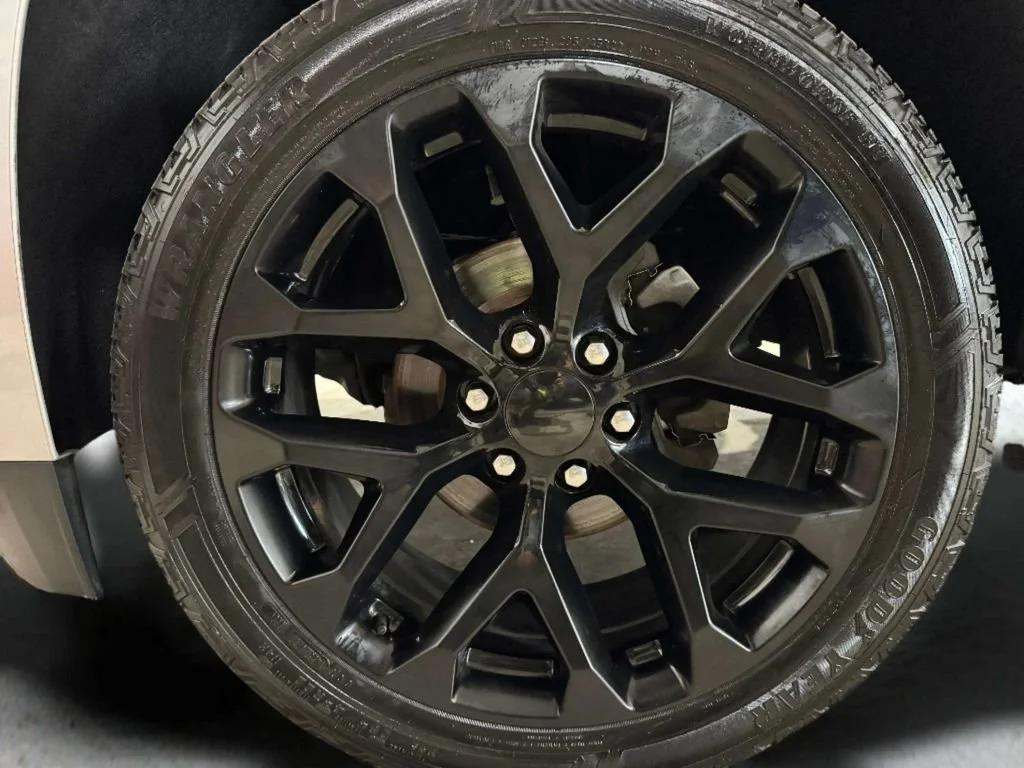 Used 2019 QUICKSILVER METALLIC GMC SLT image 36