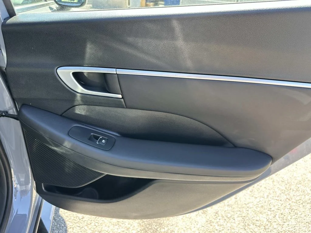 Used 2026 Blue Hyundai SEL Sport image 14