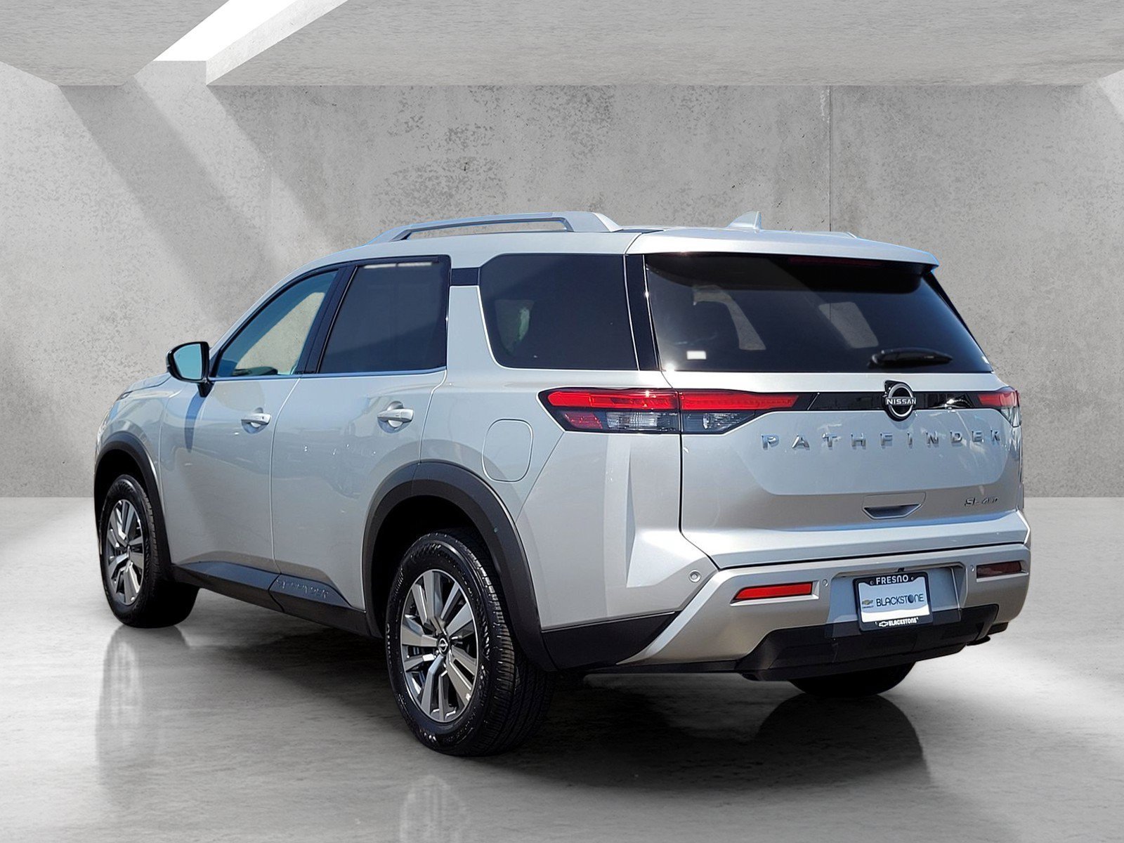 2025 Nissan Pathfinder SL - Photo 7