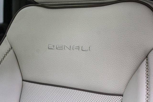 2024 GMC Yukon XL Denali - Photo 32