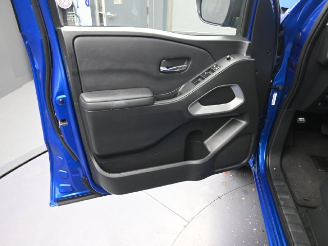 Used 2024 Blue Nissan SV image 20