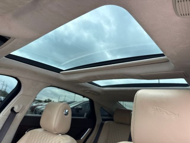 Used 2017 White Jaguar XJL Portfolio image 21