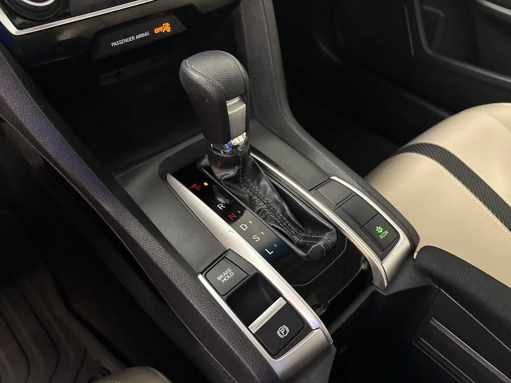 Used 2018  Honda EX image 28