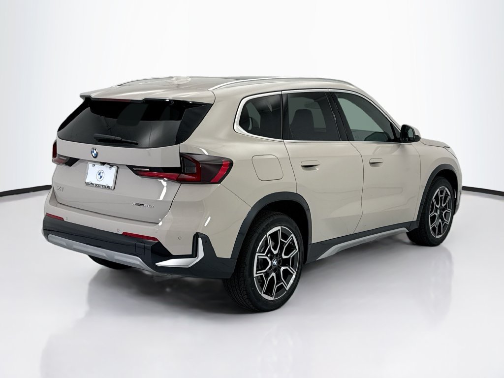 Used 2026 Gray Metallic BMW xDrive28i image 5