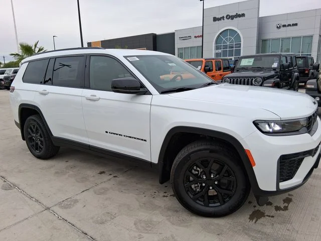 New 2026 Bright White Clear-Coat Exterior Paint Jeep Altitude image 1