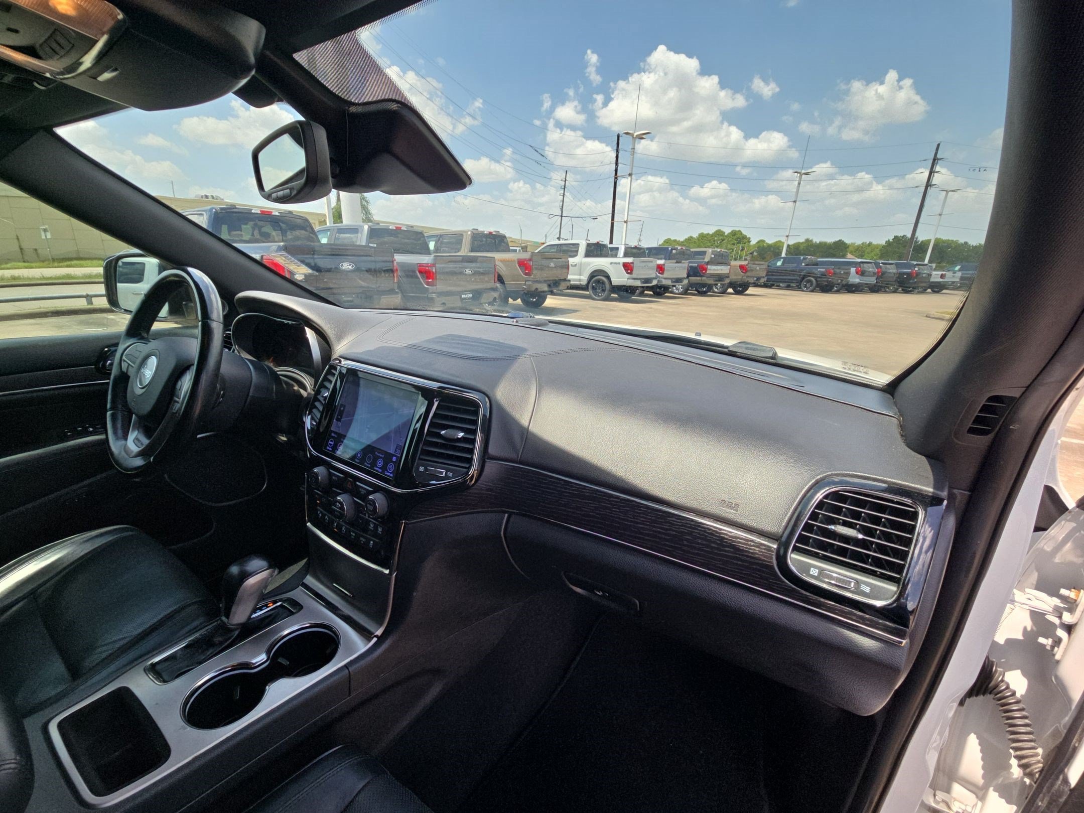 Used 2021 Bright White Clearcoat Jeep Overland image 30
