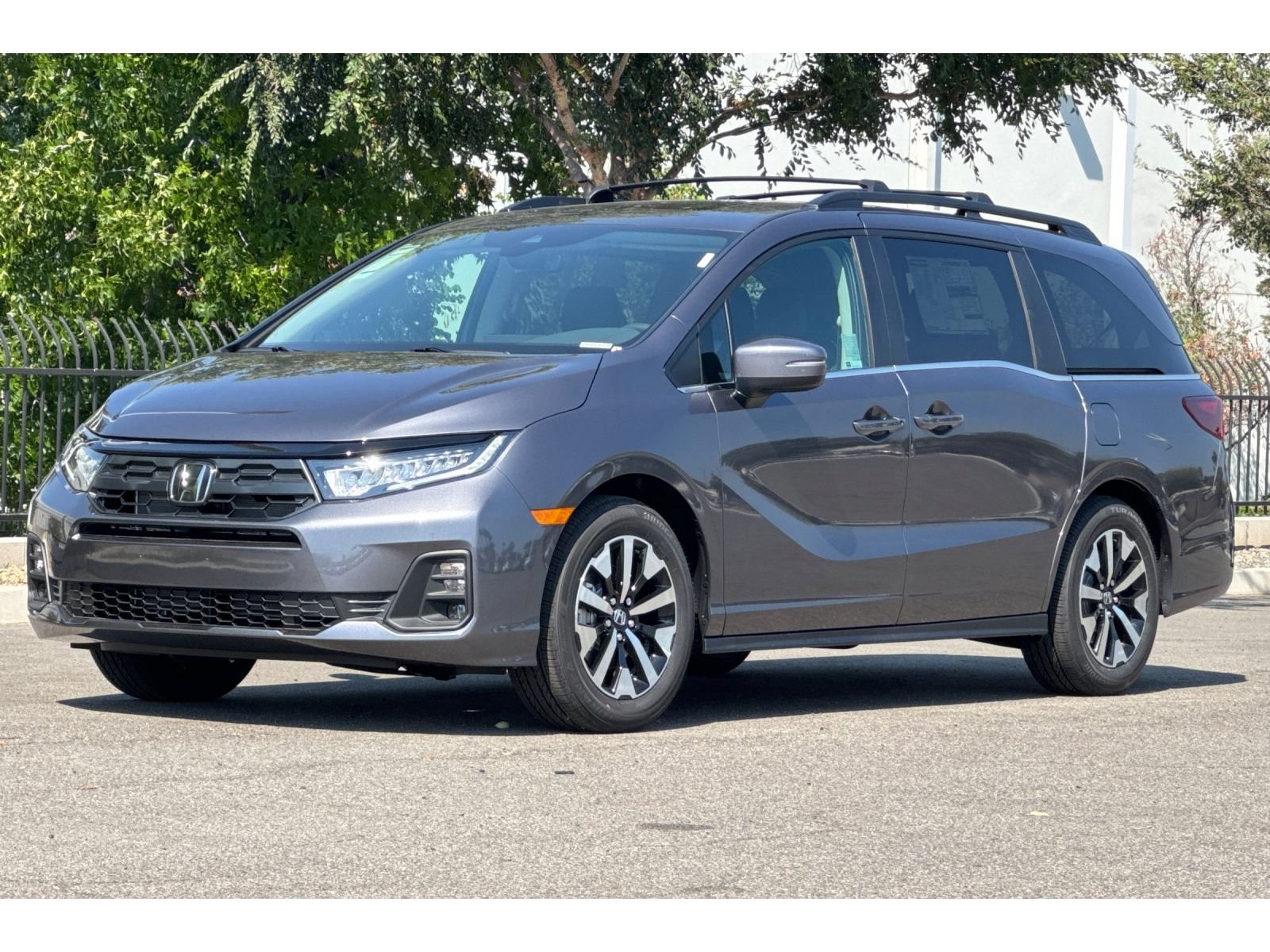 Used 2026 Modern Steel Metallic Honda EX-L image 8