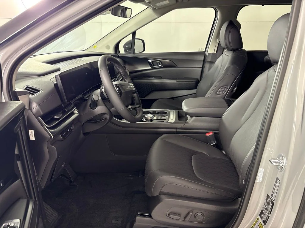 New 2027 Silver Kia EX image 26