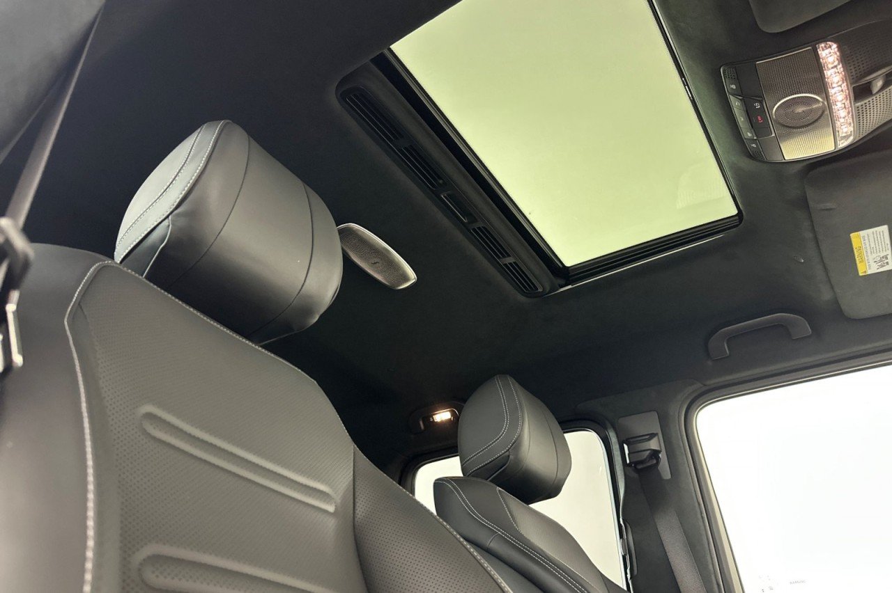 Certified Used 2025 Obsidian Black Metallic Mercedes-Benz G 550 image 16