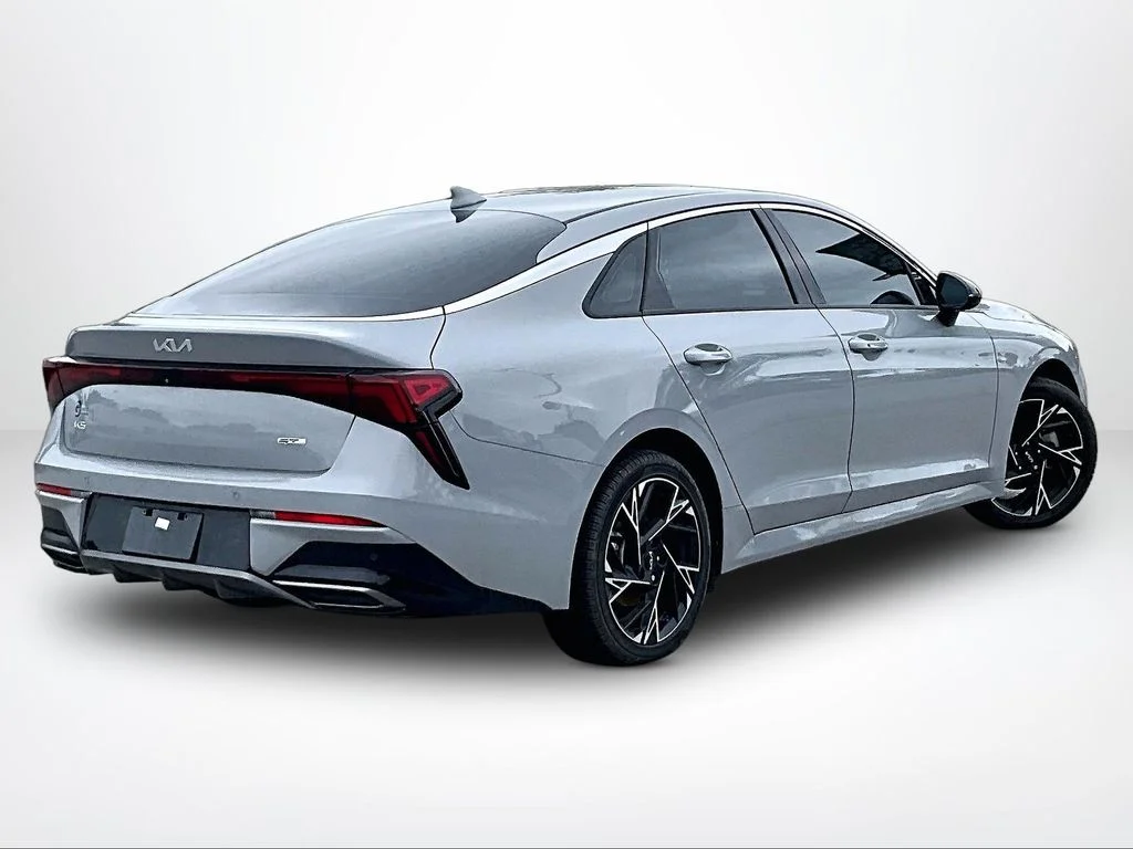 Used 2025 Gray Kia GT-Line image 3