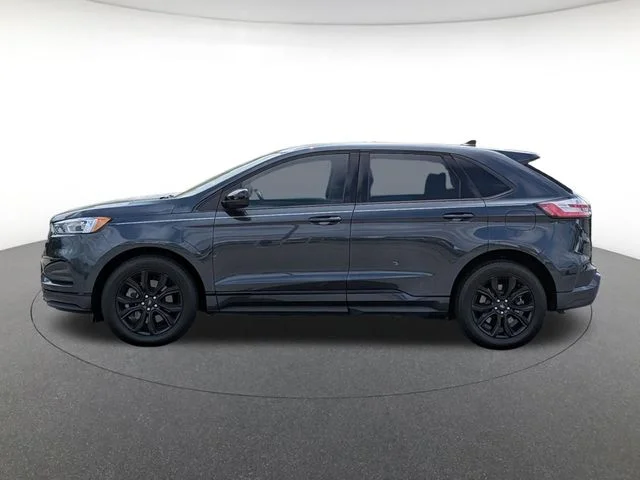 Used 2024 Blue Ford SE image 6