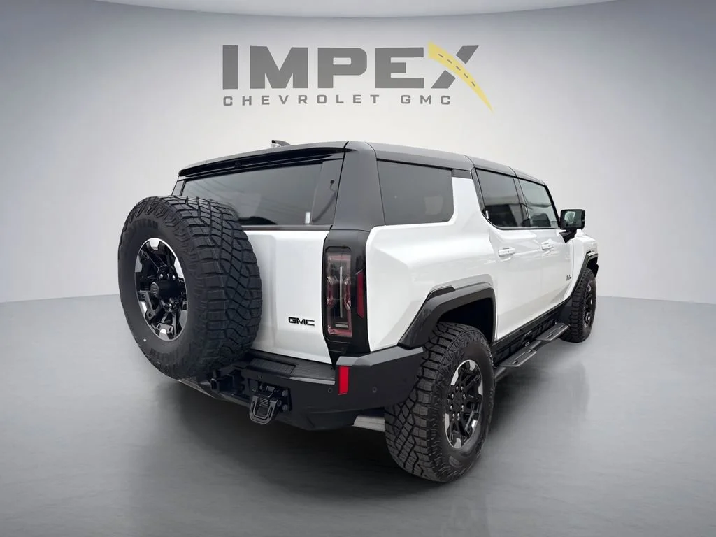 Used 2024 Interstellar White GMC 2X image 5