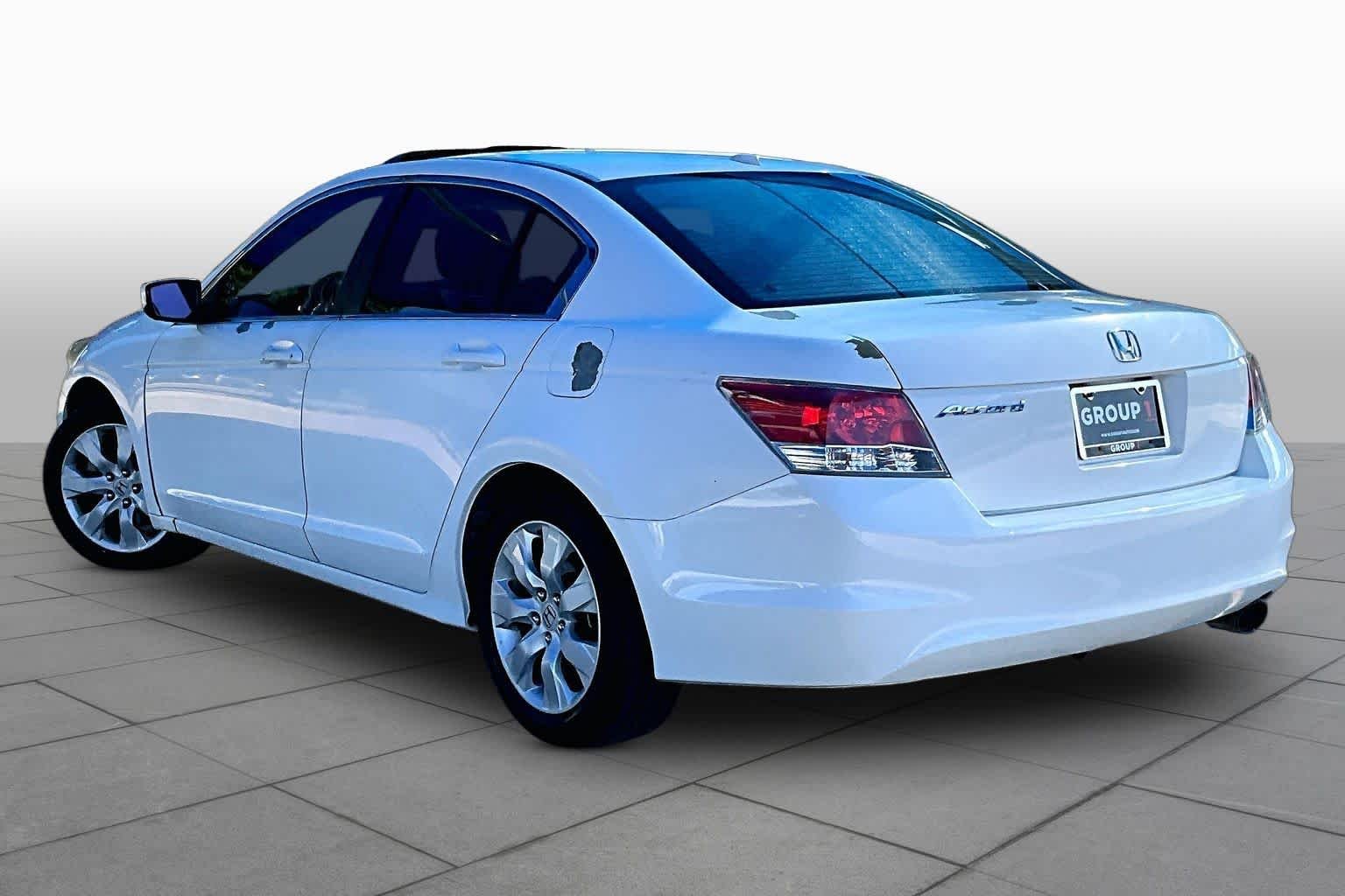 Used 2010 Taffeta White Honda EX-L image 11