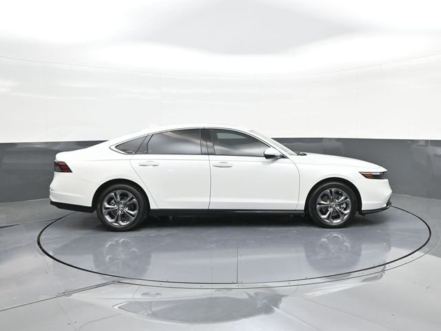 Used 2024 Platinum White Pearl Honda EX-L image 24
