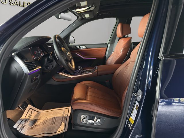 Used 2022 Tanzanite Blue II Metallic BMW xDrive40i image 9