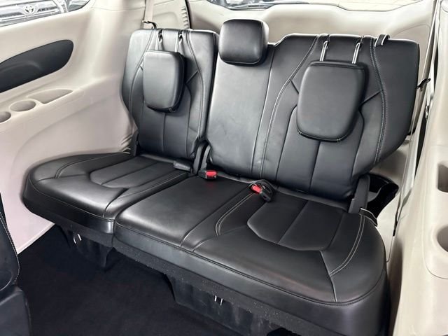 Used 2024 Silver Chrysler Touring L image 13