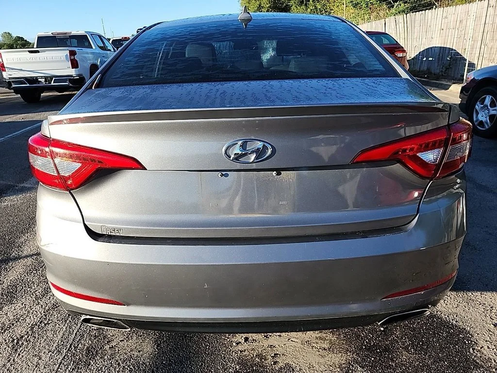 Used 2017 Gray Hyundai Limited image 27
