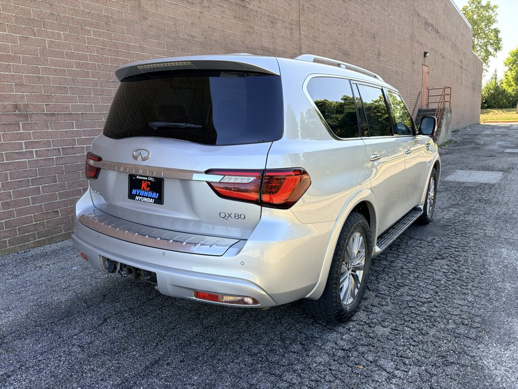 Used 2020 Liquid Platinum INFINITI LUXE image 5