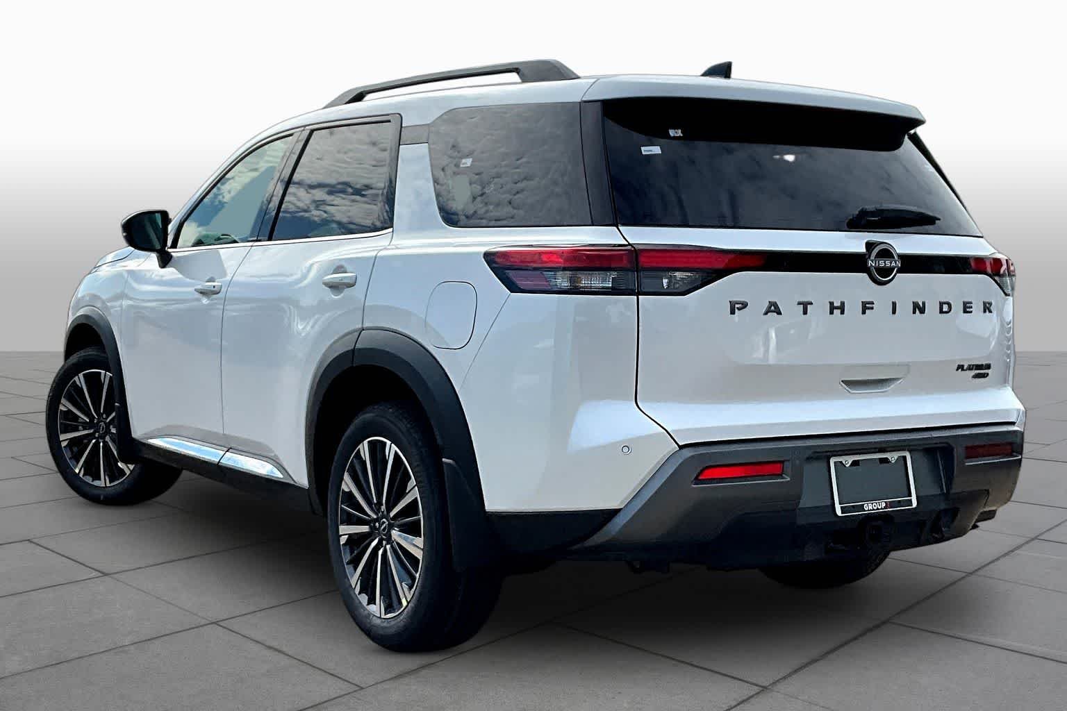 New 2026 Everest White Pearl TriCoat Nissan Platinum image 7