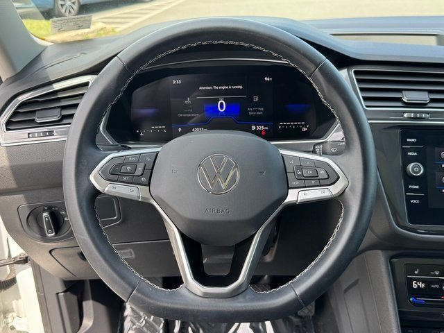 Used 2023 White Volkswagen 2.0T SE image 16