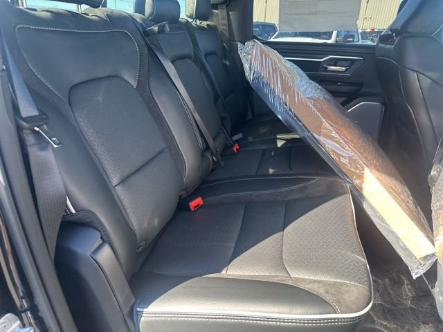 New 2026 Diamond Black Crystal Pearl-Coat Exterior Paint RAM Laramie image 30