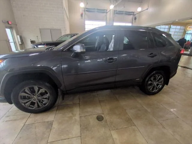 Certified Used 2023 MAGNETIC GRAY MET. Toyota  image 5