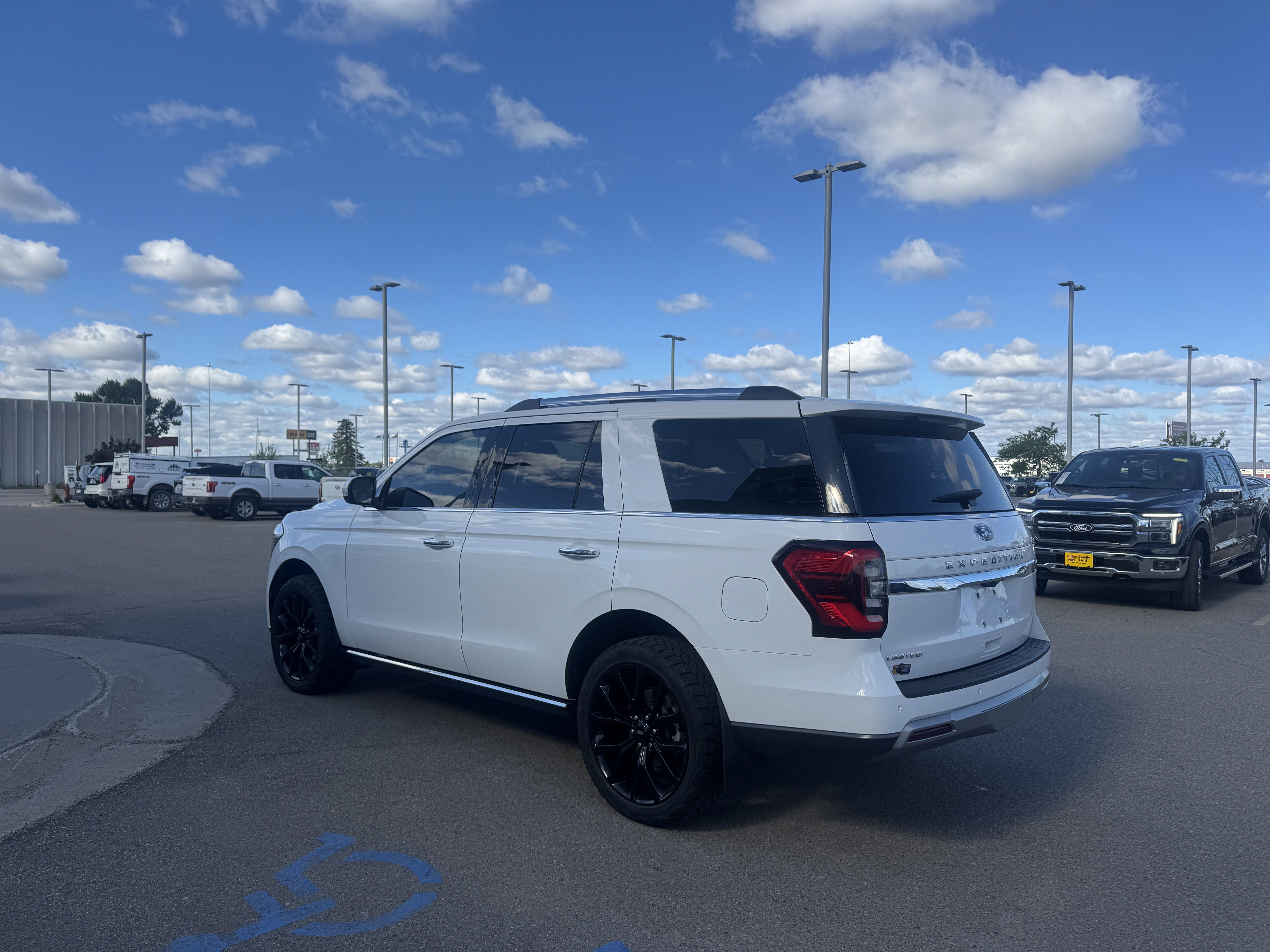 Used 2022 Oxford White Ford Limited image 4
