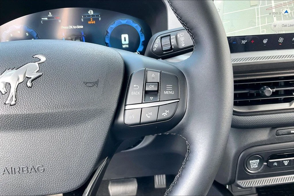 New 2025 Azure Gray Metallic Tri-Coat Ford Outer Banks® image 18