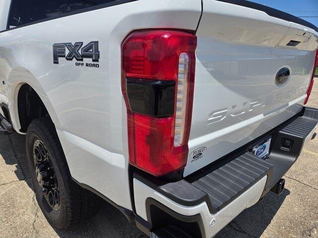 New 2026 Star White Metallic Tri-Coat Ford F-350® Lariat® image 29