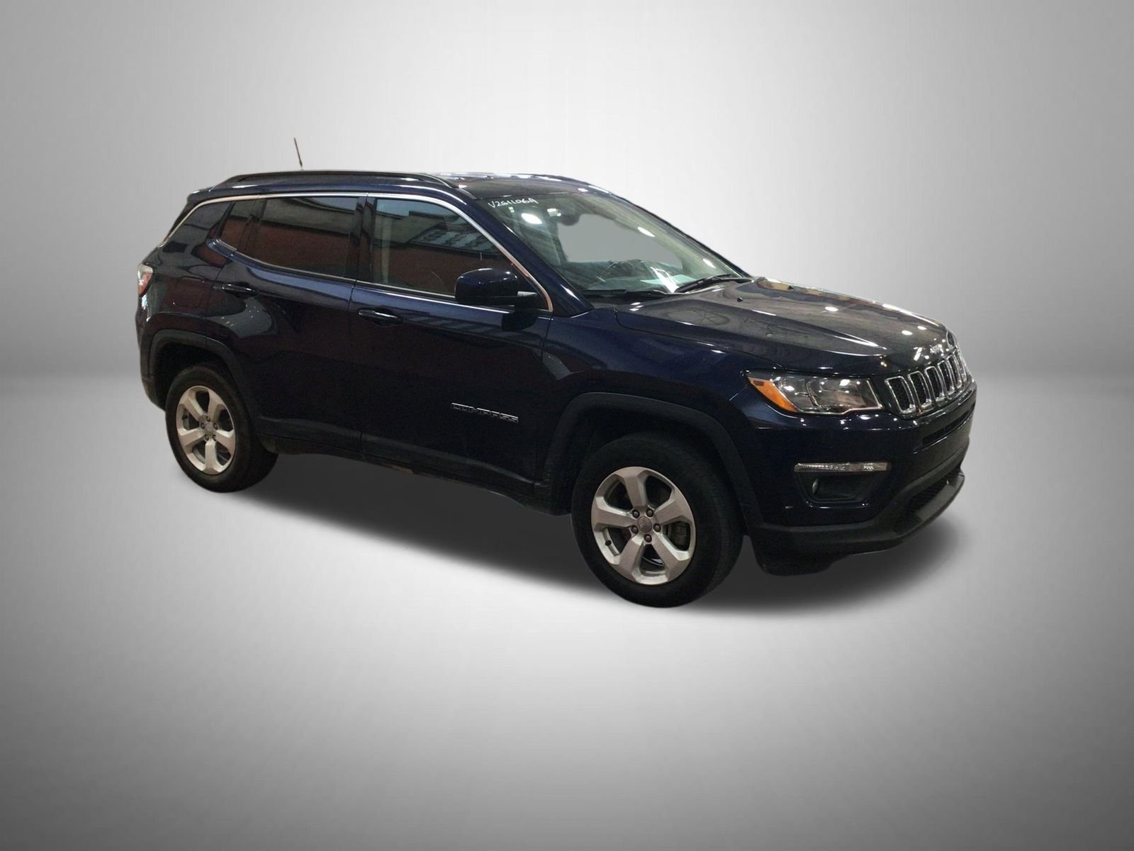 Used 2019 Blue Jeep Latitude image 3