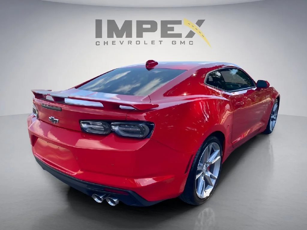 Used 2022 Red Chevrolet SS image 28
