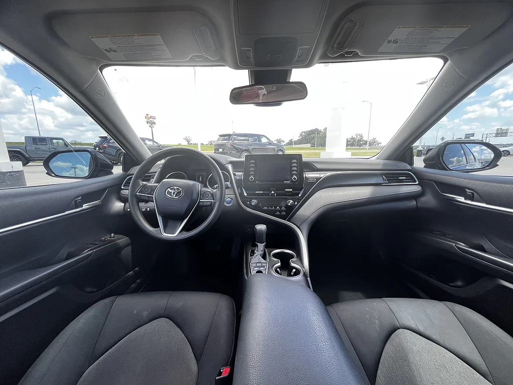 Used 2022 Midnight Black Metallic Toyota LE image 11