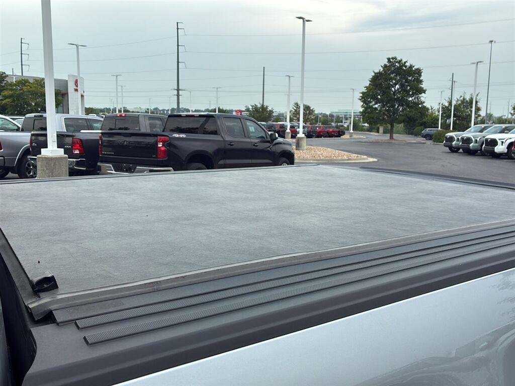 Used 2021 Iconic Silver Ford Lariat image 6