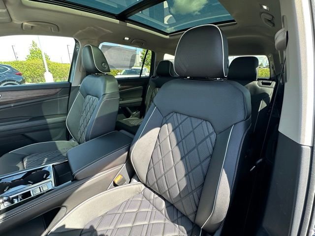 New 2026 Pure Gray Volkswagen 2.0T SEL Premium R-Line image 27