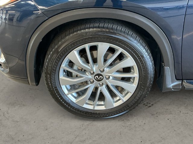 Used 2024 Blue INFINITI LUXE image 9
