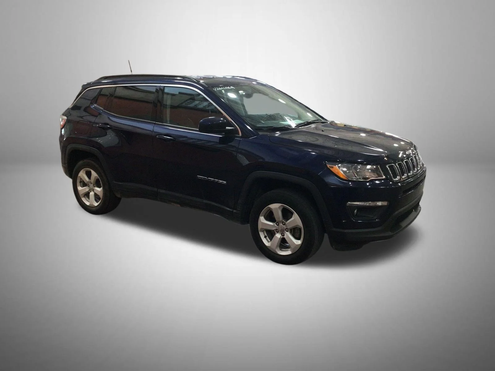 Used 2019 Blue Jeep Latitude image 3