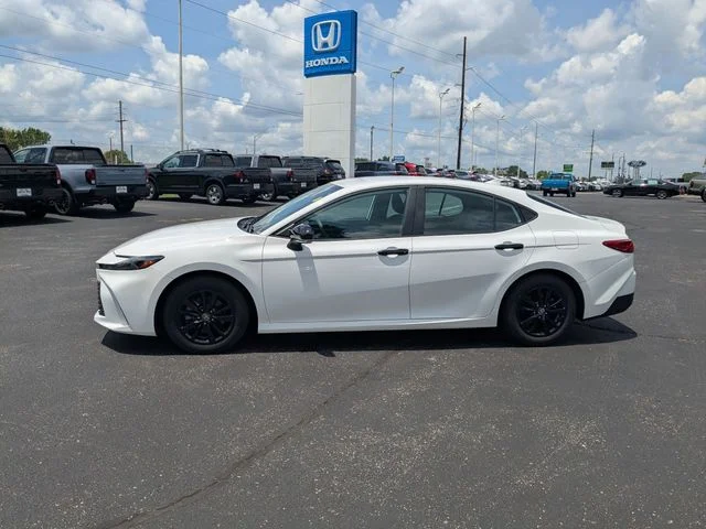 Used 2026 Ice Cap Toyota LE image 10