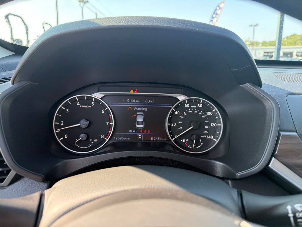Used 2025 White Nissan 2.5 SV image 19
