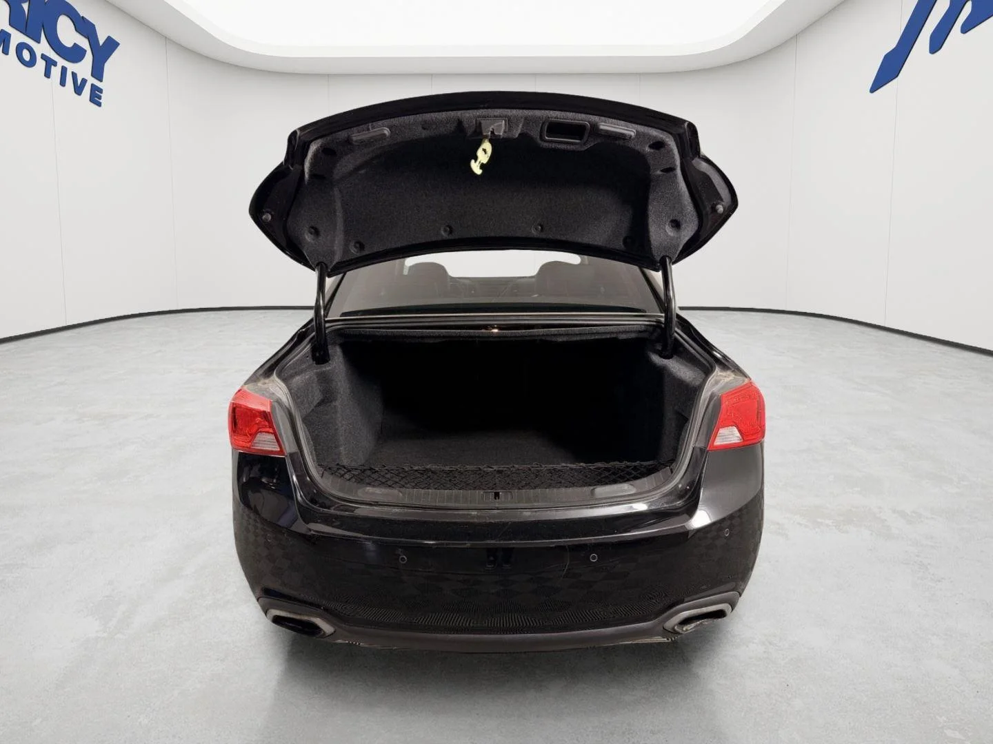 Used 2018 MOSAIC BLACK METALLIC Chevrolet Premier image 5