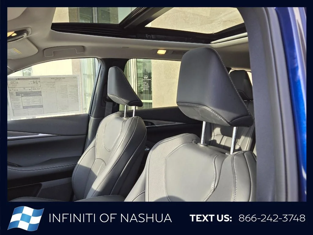 New 2027 GRAND BLUE INFINITI Luxe AWD image 6