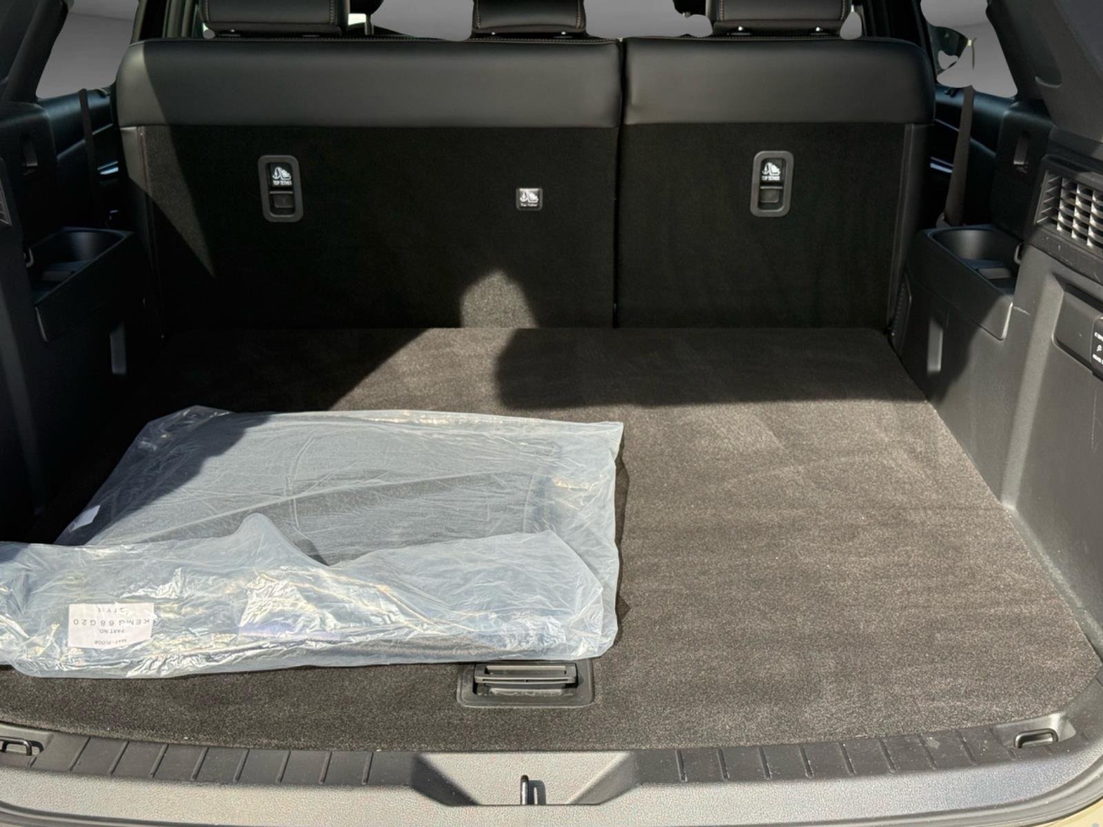 Used 2025 Zircon Sand Metallic Mazda Premium Plus Package image 20