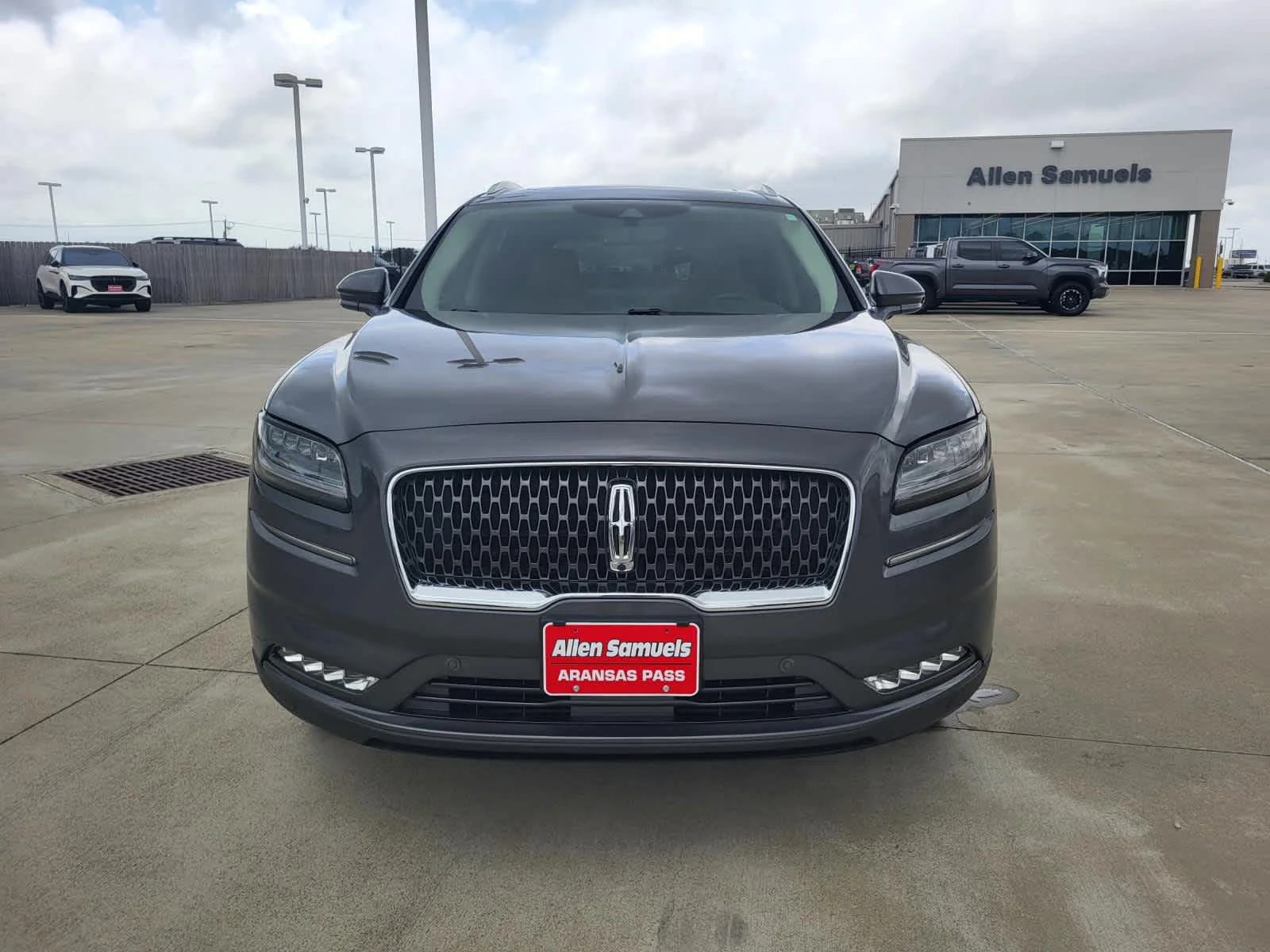 Used 2023 Asher Gray Metallic Clearcoat Lincoln Reserve image 8