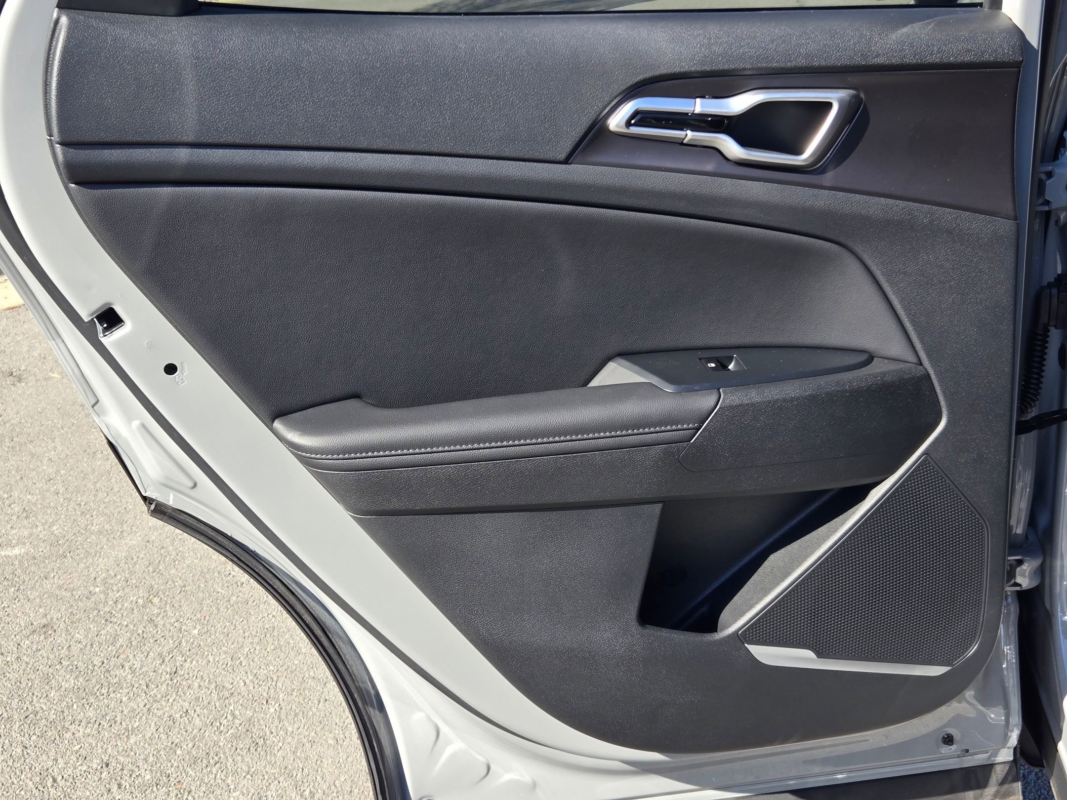 New 2026 Wolf Gray Kia EX image 24
