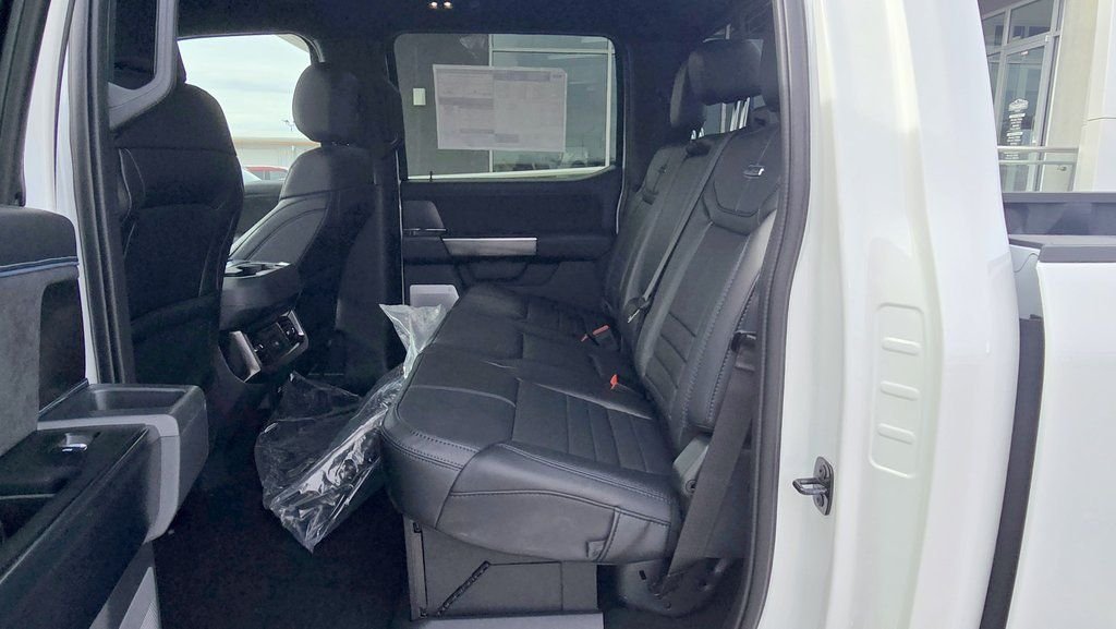 2026 Ford F-250 Super Duty Platinum - Photo 34