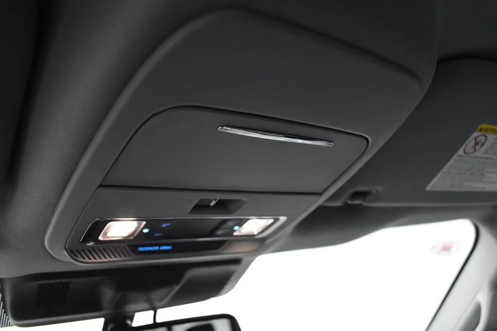 New 2027 Oxford White Ford F-250® Lariat® image 12