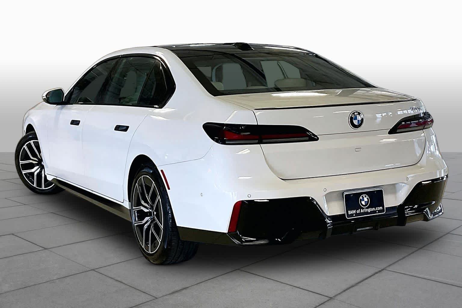 Used 2026 Alpine White BMW 740i image 11