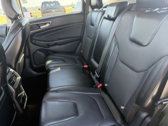 Used 2018 Shadow Black Ford Titanium image 27