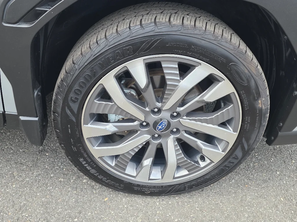 2025 Subaru Forester Touring - Photo 19