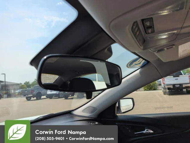 Used 2024 Summit White Chevrolet  image 20