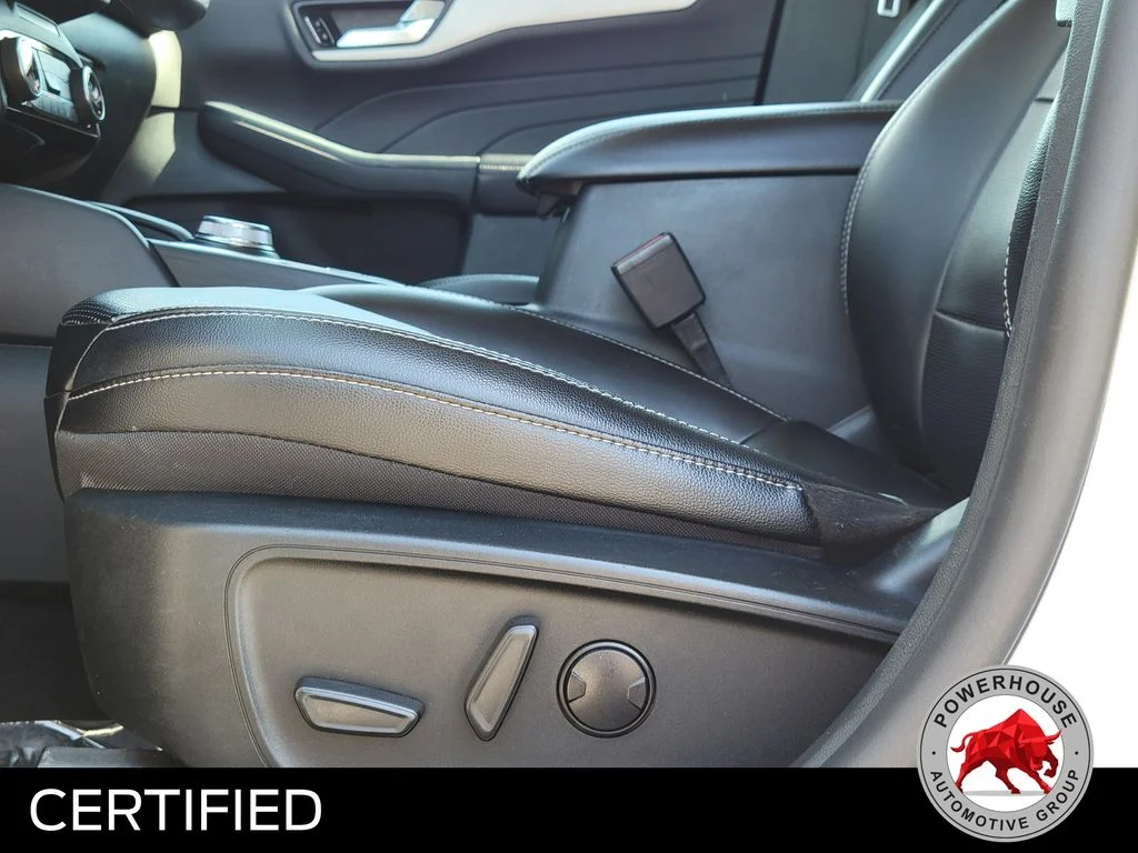 Used 2022 White Ford SEL image 25